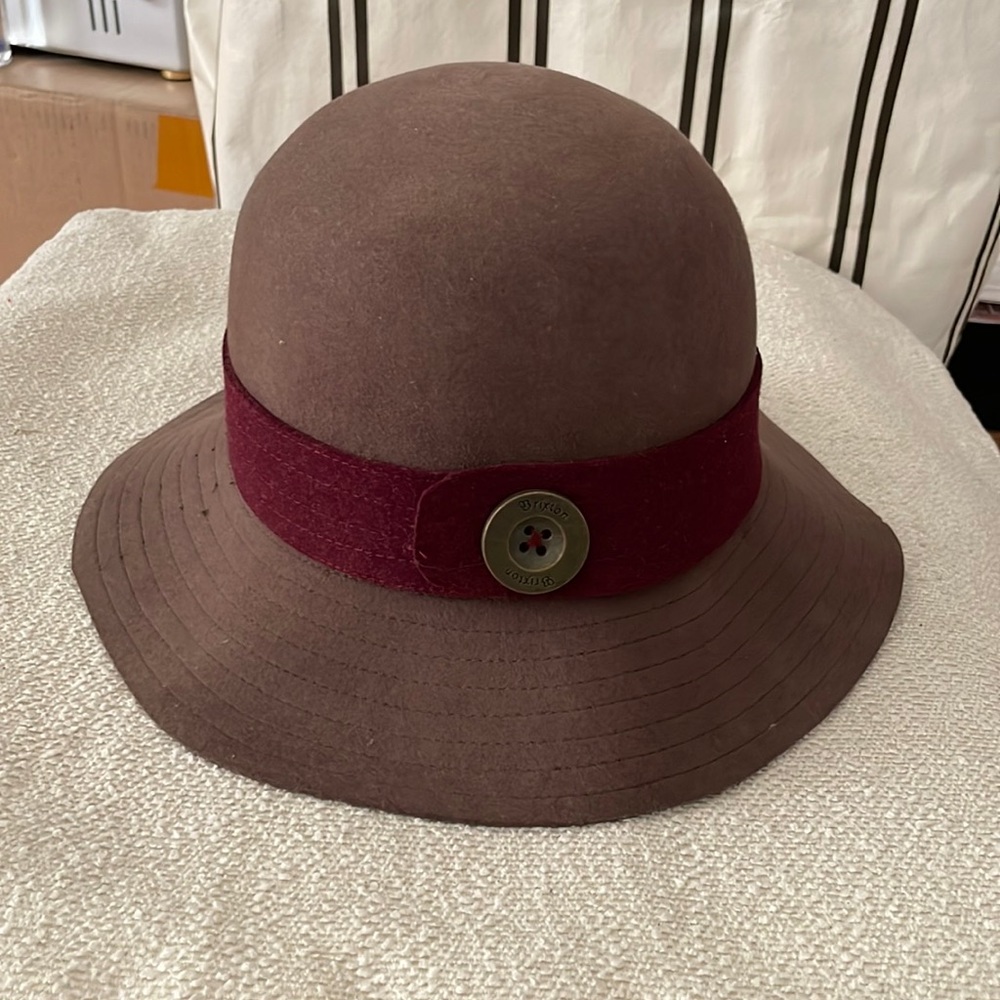 Medium Brixton Brown and Maroon Cloche hat